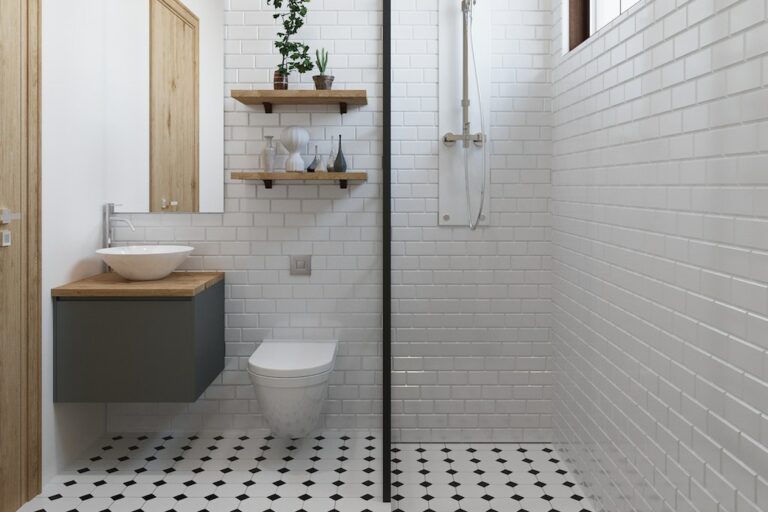 Quanto costa ristrutturare un bagno piccolo