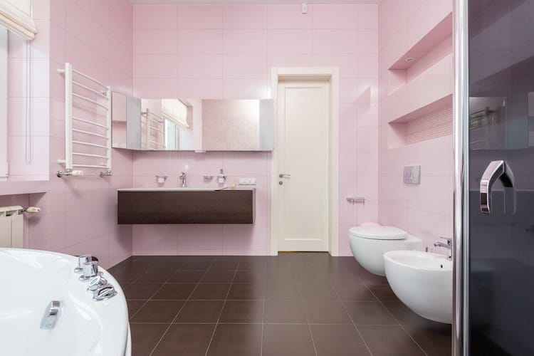 Colori pareti bagno rosa