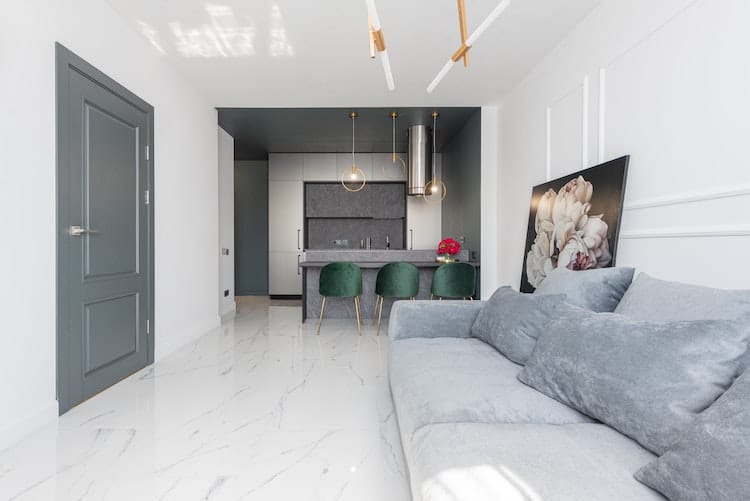 Cucina con muretto