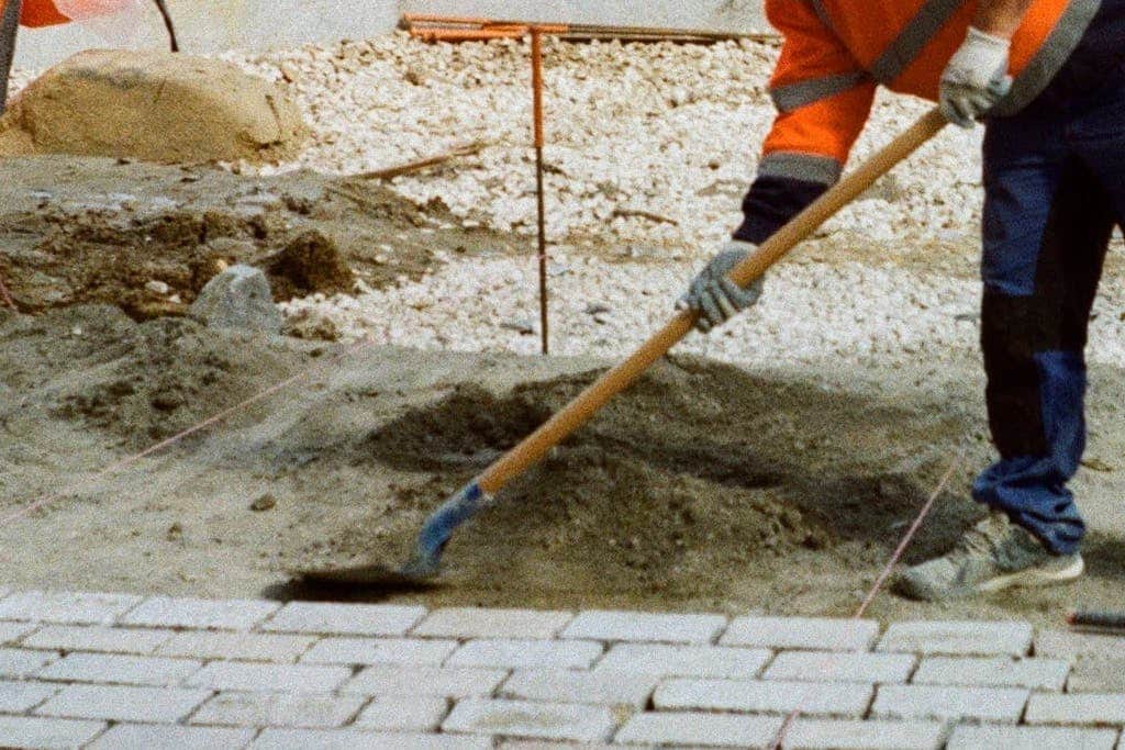Preparazione fondo per autobloccanti prezzi