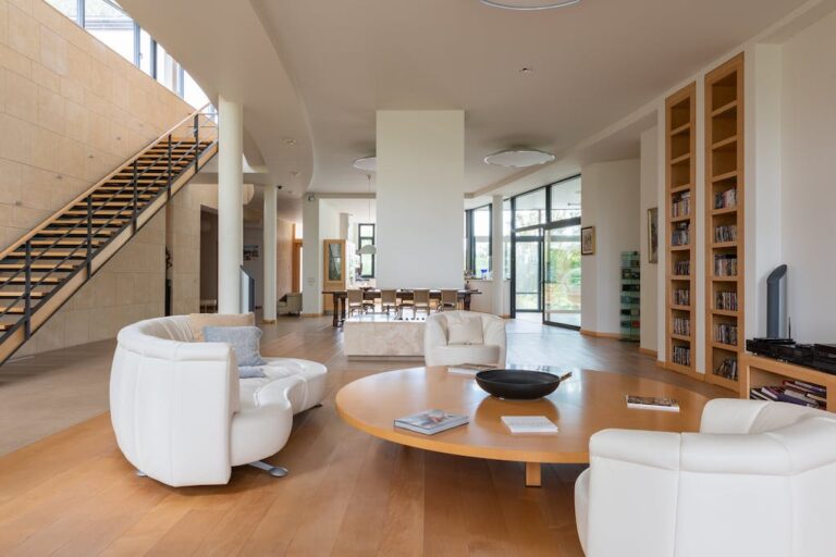 Idee per i pavimenti di un open space